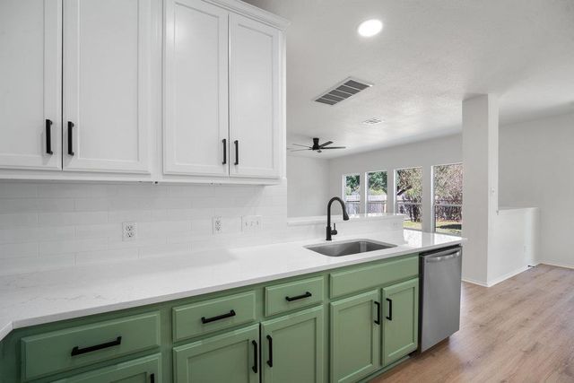 3321 Winding Shore LN, Pflugerville, TX 78660