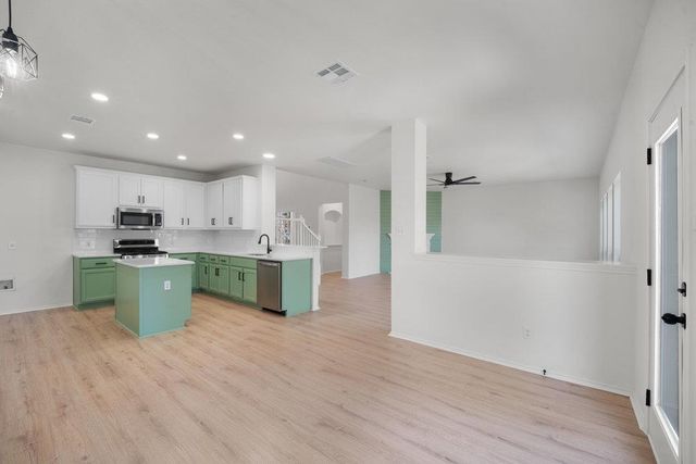 3321 Winding Shore LN, Pflugerville, TX 78660