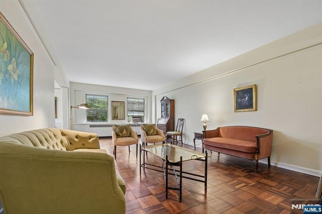 10 Crestmont Road 2N, Montclair, NJ 07042