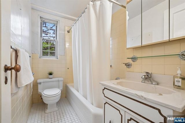 10 Crestmont Road 2N, Montclair, NJ 07042