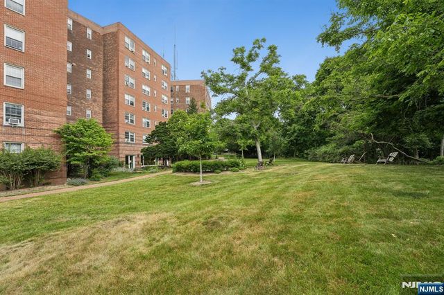 10 Crestmont Road 2N, Montclair, NJ 07042