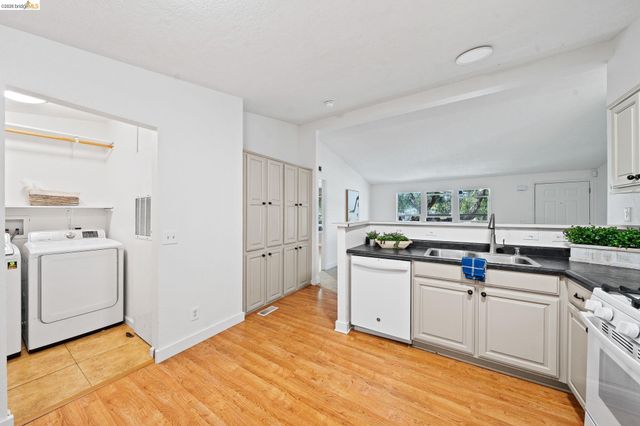 418 Ohara Ave, Oakley, CA 94561