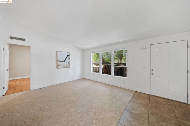 418 Ohara Ave, Oakley, CA 94561