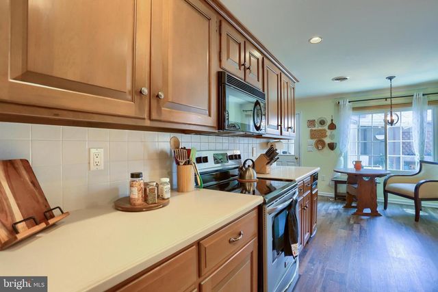 49 DEVONSHIRE SQ, Mechanicsburg, PA 17050