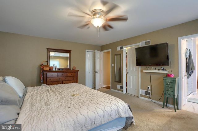 49 DEVONSHIRE SQ, Mechanicsburg, PA 17050