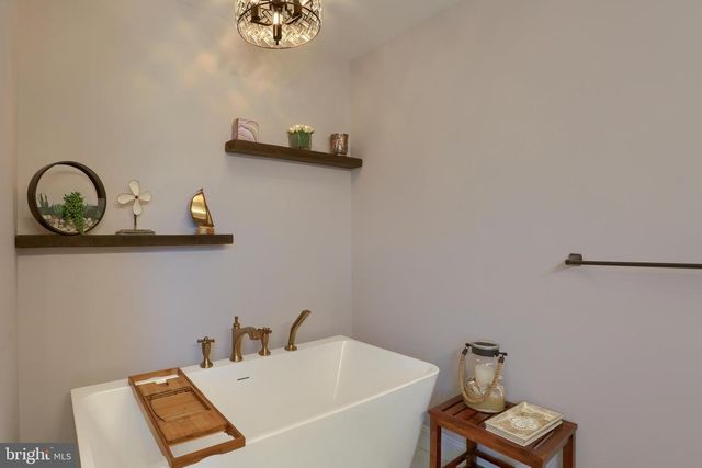 49 DEVONSHIRE SQ, Mechanicsburg, PA 17050