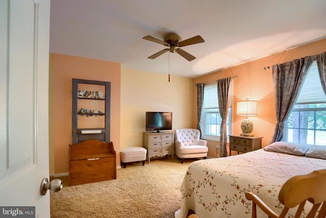 49 DEVONSHIRE SQ, Mechanicsburg, PA 17050