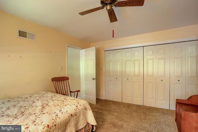 49 DEVONSHIRE SQ, Mechanicsburg, PA 17050
