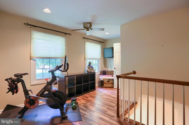 49 DEVONSHIRE SQ, Mechanicsburg, PA 17050