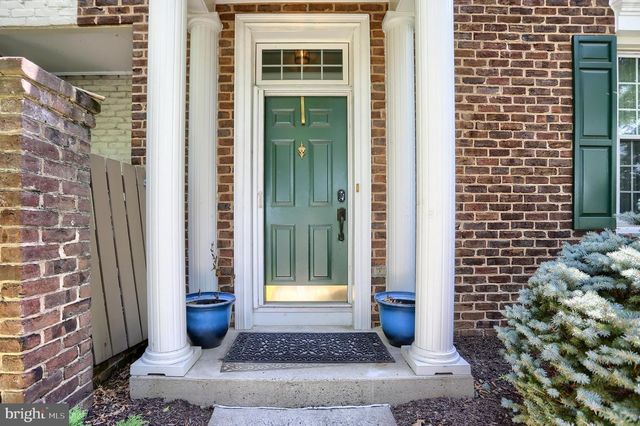 49 DEVONSHIRE SQ, Mechanicsburg, PA 17050