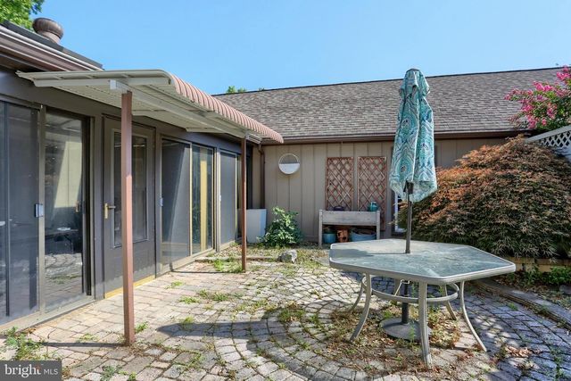 49 DEVONSHIRE SQ, Mechanicsburg, PA 17050