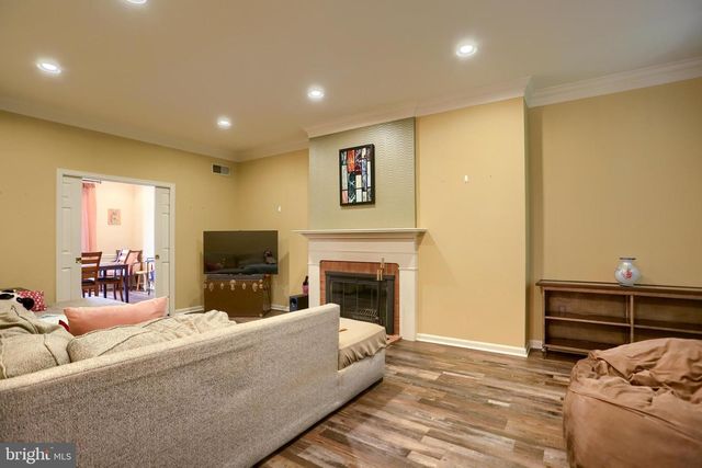 49 DEVONSHIRE SQ, Mechanicsburg, PA 17050