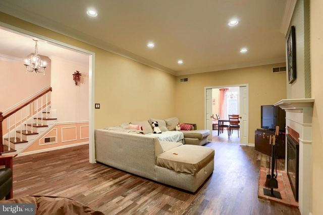 49 DEVONSHIRE SQ, Mechanicsburg, PA 17050