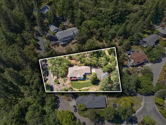 1020 Walker Avenue, Ashland, OR 97520