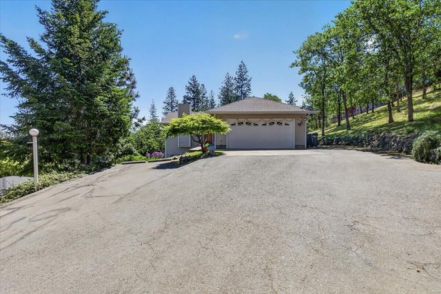 1020 Walker Avenue, Ashland, OR 97520