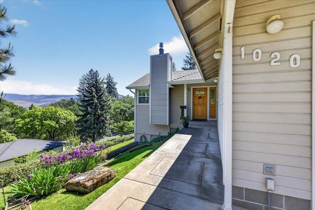 1020 Walker Avenue, Ashland, OR 97520