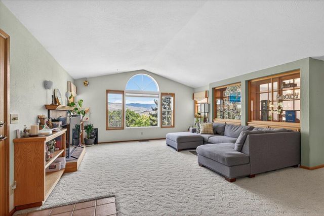 1020 Walker Avenue, Ashland, OR 97520