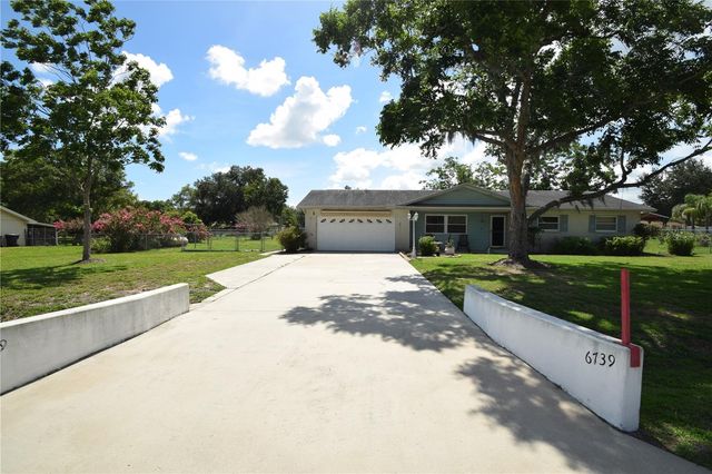 6739 FARRIS DRIVE, Lakeland, FL 33811