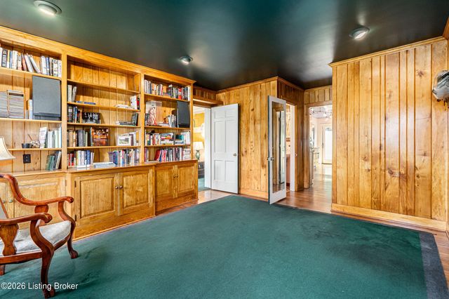 154 Totem Rd, Louisville, KY 40207