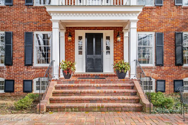 154 Totem Rd, Louisville, KY 40207