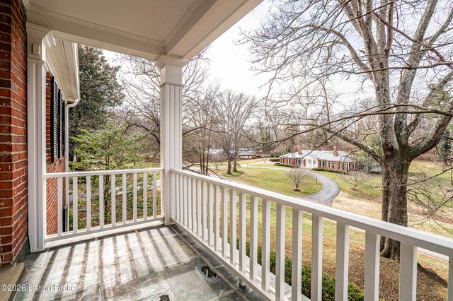 154 Totem Rd, Louisville, KY 40207