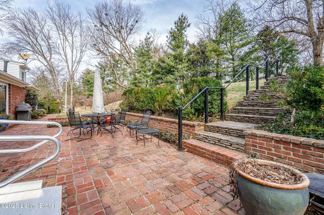 154 Totem Rd, Louisville, KY 40207