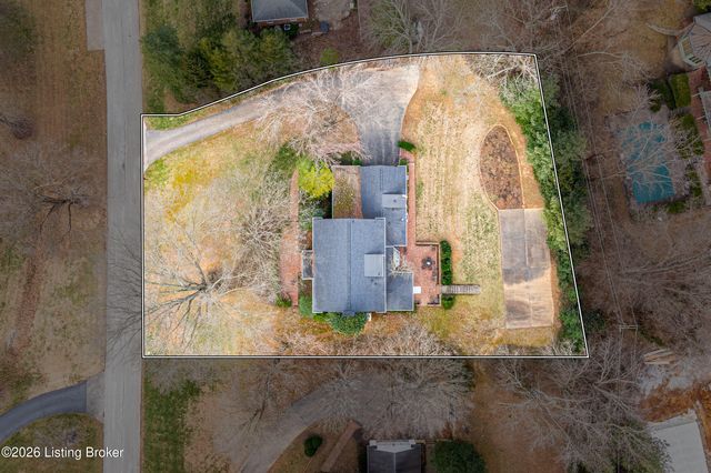 154 Totem Rd, Louisville, KY 40207