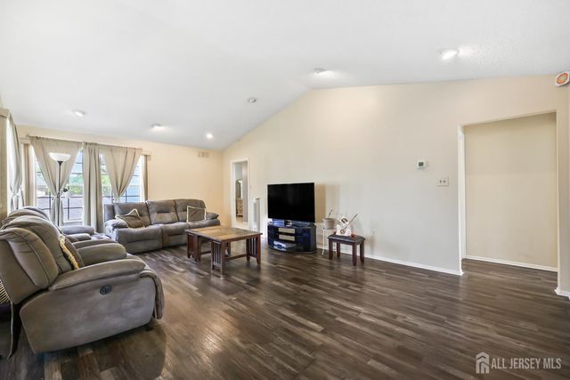2 John Tyler Court D, Monroe, NJ 08831