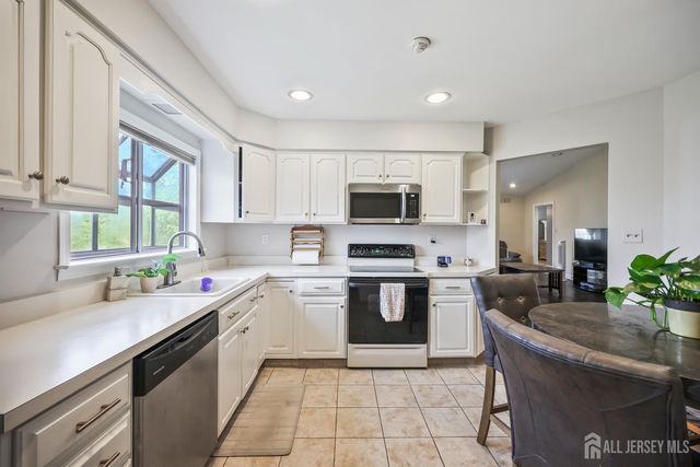 2 John Tyler Court D, Monroe, NJ 08831