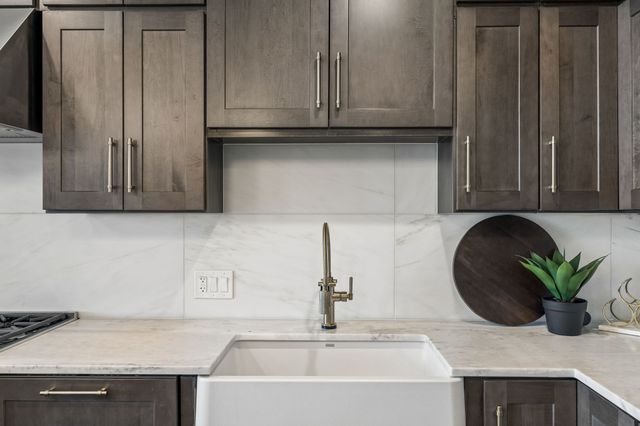 1616 West End Ave Unit 2303, Nashville, TN 37203