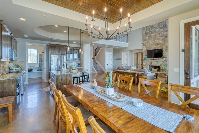 517 Reynolds ST, Kingsland, TX 78639