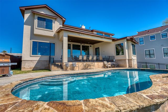 517 Reynolds ST, Kingsland, TX 78639