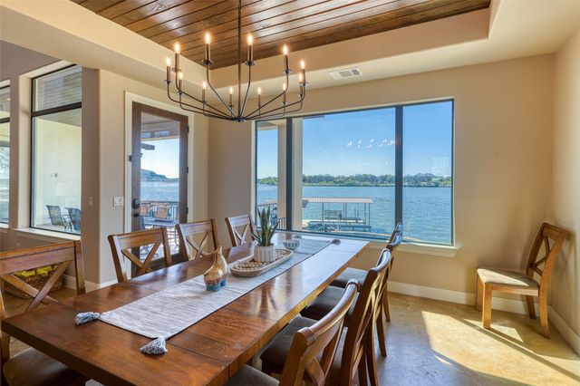 517 Reynolds ST, Kingsland, TX 78639