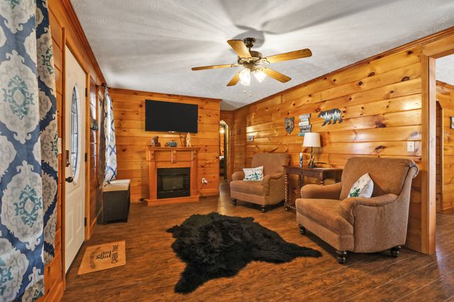 114 Ashley Rd, Jamestown, TN 38556