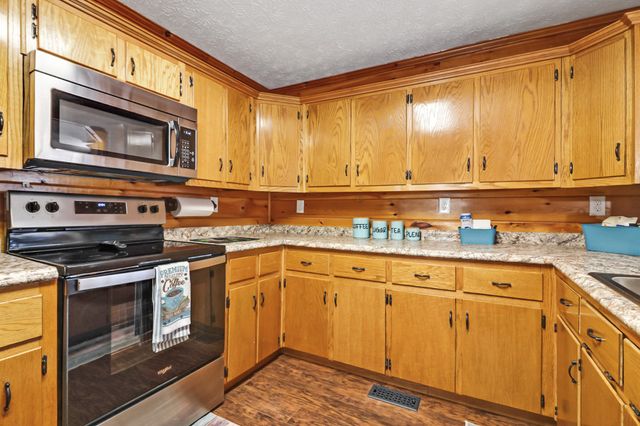 114 Ashley Rd, Jamestown, TN 38556