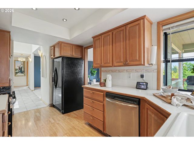 8011 Se 108TH Ave, Portland, OR 97266