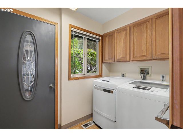 8011 Se 108TH Ave, Portland, OR 97266