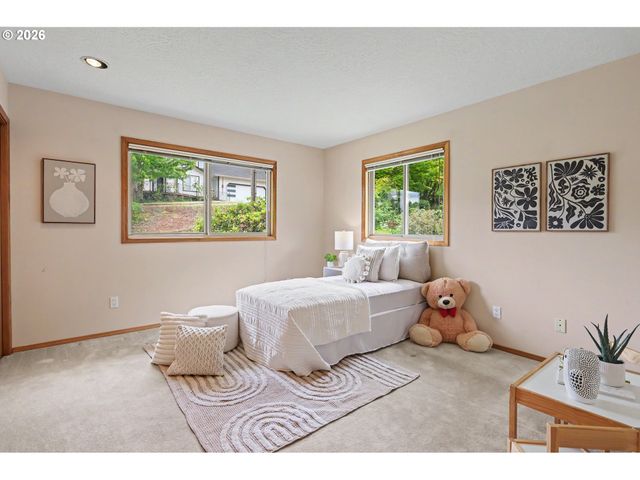 8011 Se 108TH Ave, Portland, OR 97266