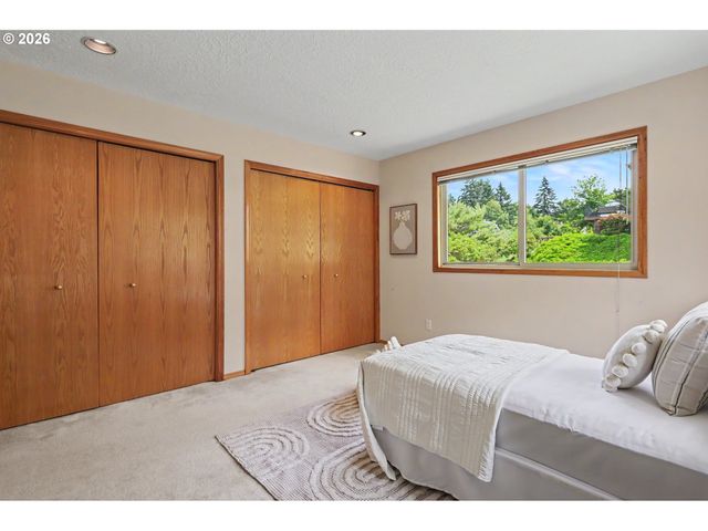 8011 Se 108TH Ave, Portland, OR 97266