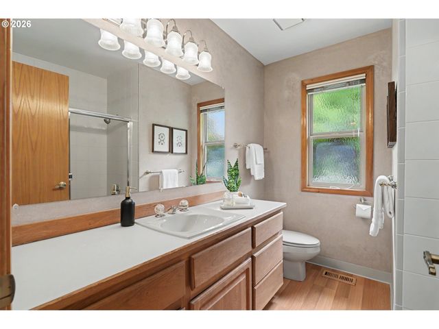 8011 Se 108TH Ave, Portland, OR 97266