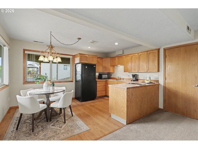 8011 Se 108TH Ave, Portland, OR 97266