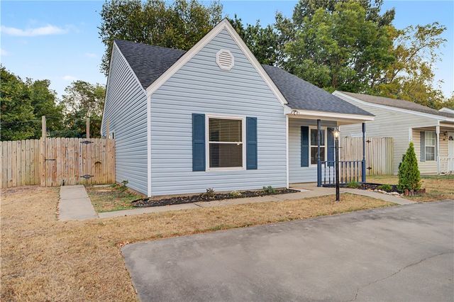 4805 Bonita Place, Springdale, AR 72762