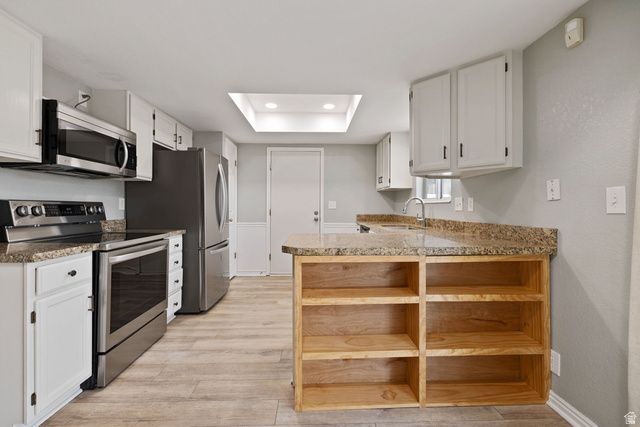 1602 E SEGO LILY DR, Sandy, UT 84092