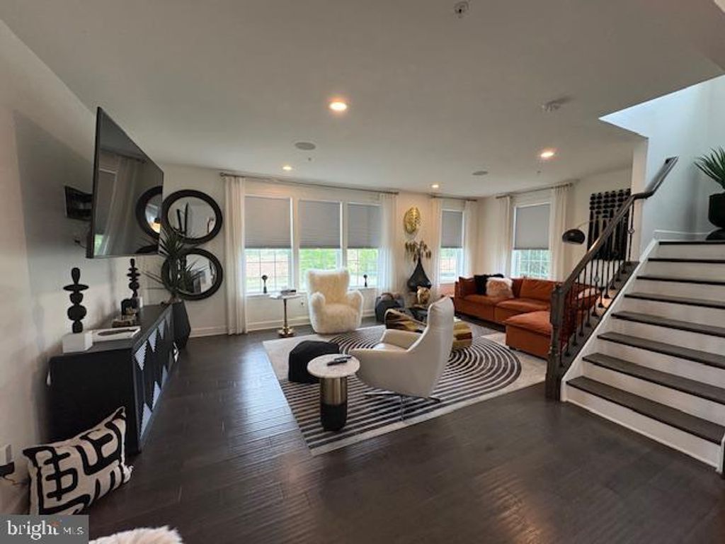 Image 10 of property listing at 9700 CENTRAL PARK DR, Upper Marlboro, MD 20772