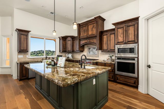 2385 Bald Hill Rd, Auburn, CA 95603