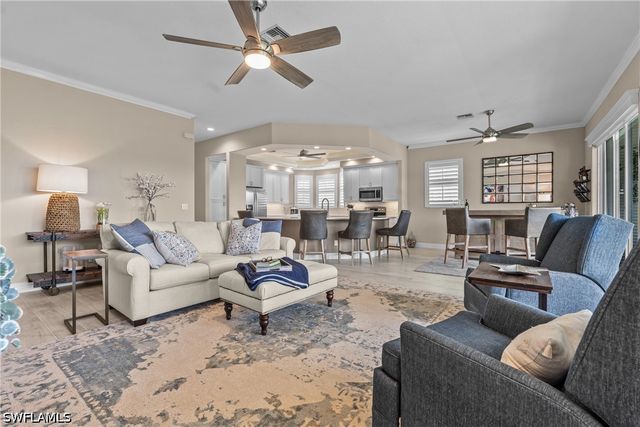 658 Vintage Reserve CIR S 7C, Naples, FL 34119