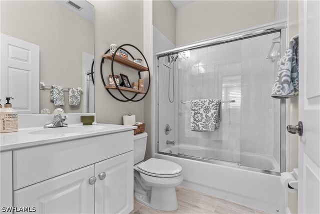 658 Vintage Reserve CIR S 7C, Naples, FL 34119