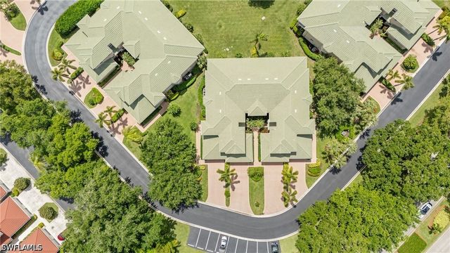 658 Vintage Reserve CIR S 7C, Naples, FL 34119