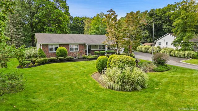 471 Hilltop Road, Yorktown Heights, NY 10598