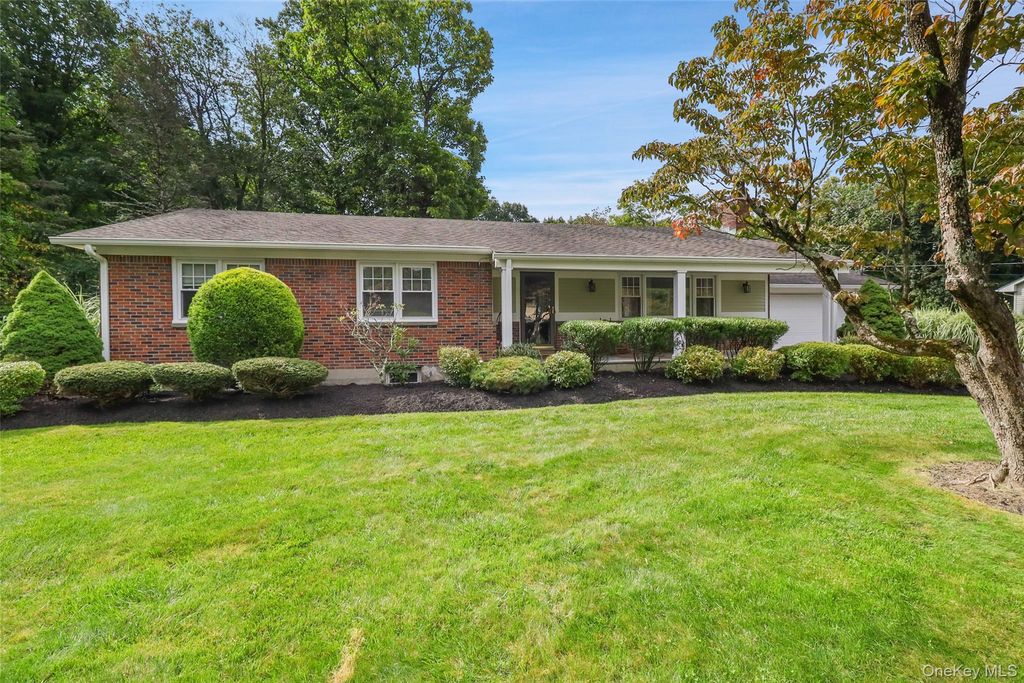 471 Hilltop Road, Yorktown Heights, NY 10598 — exterior